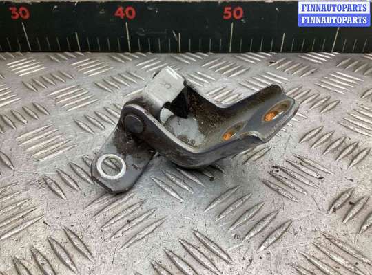 купить Петля двери передней левой на Mazda 3 3 I (BK) 2003-2009
