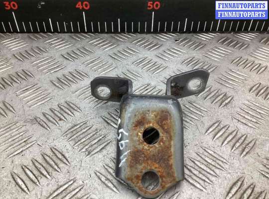 купить Петля двери передней правой на Mazda 3 3 I (BK) 2003-2009