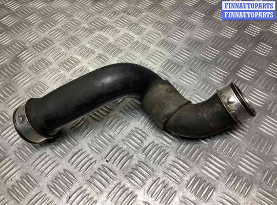 Патрубок интеркулера MB1428622 на Mercedes C C (W203) 2000-2004
