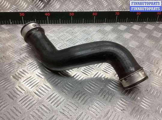 Патрубок интеркулера MB1269448 на Mercedes C C (W203) 2000-2004