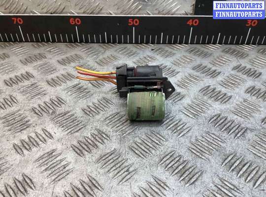 Реле вентилятора OP2434578 на Opel Meriva Meriva B 2010-2014