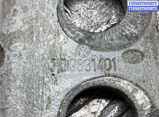 купить Петля двери передней правой на Volkswagen Transporter Transporter T4 (7D) 1997-2003 рестайлинг