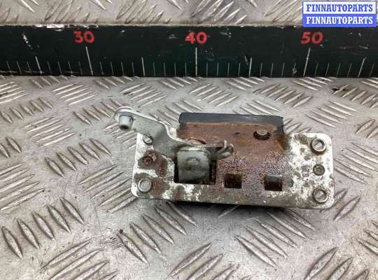 Замок багажника на Opel Zafira A