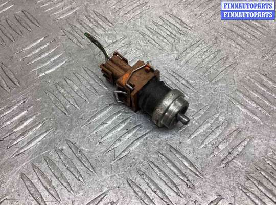Купить Датчик температуры охлаждающей жидкости на Renault Megane Megane I 1995-2002 Датчик температуры охлаждающей жидкости RN1580788 на Renault Megane Megane I 1995-2002