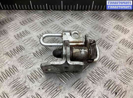 купить Петля двери передней правой на Volkswagen Passat Passat B6 (3C) 2005-2010