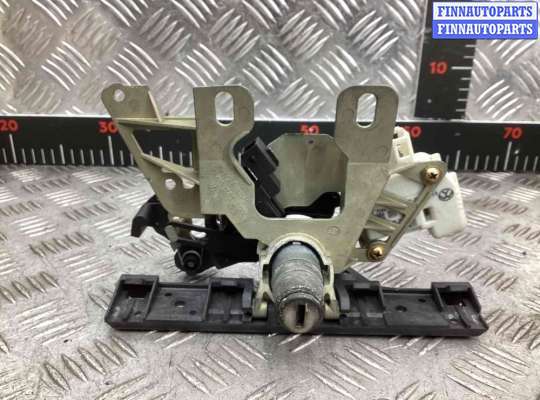 Замок багажника на Volkswagen Passat B5 (3B)