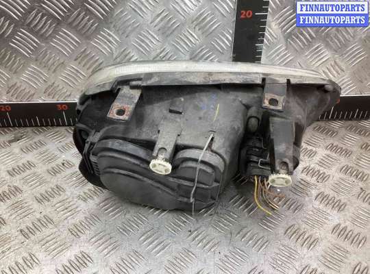 Фара передняя на Volkswagen Golf IV (1J)