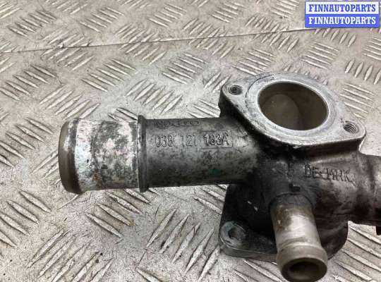 Фланец (тройник) системы охлаждения на Volkswagen Golf IV (1J)