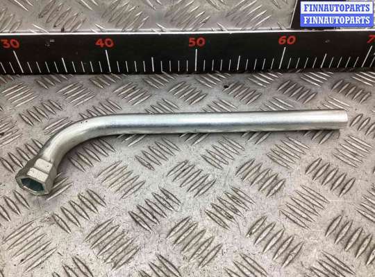 купить Ключ колесный (балонный) на Audi A4 A4 B5 (8D) 1999-2001 рестайлинг