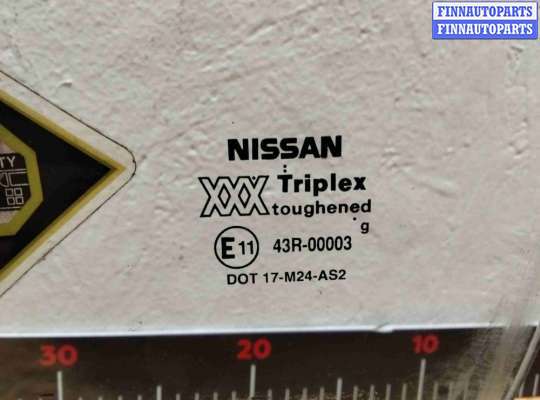 Стекло боковое двери на Nissan Primera (P11)