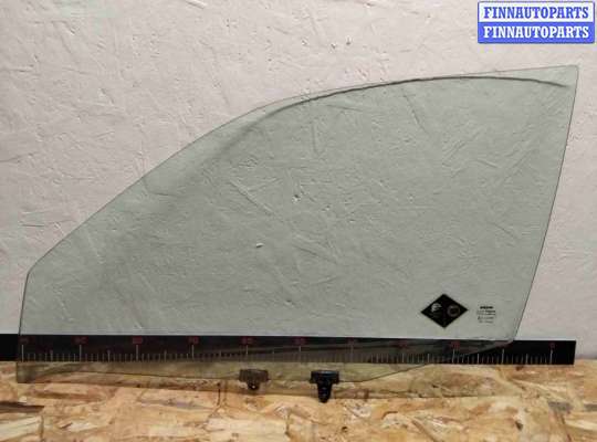 Стекло боковое двери на Nissan Primera (P11)