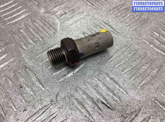 Датчик давления масла RN1585837 на Renault Megane Megane II 2002-2006