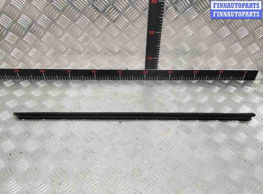 купить Молдинг стекла двери передней правой наружный на Volkswagen Polo Polo III (6N/6K) 1994-2002