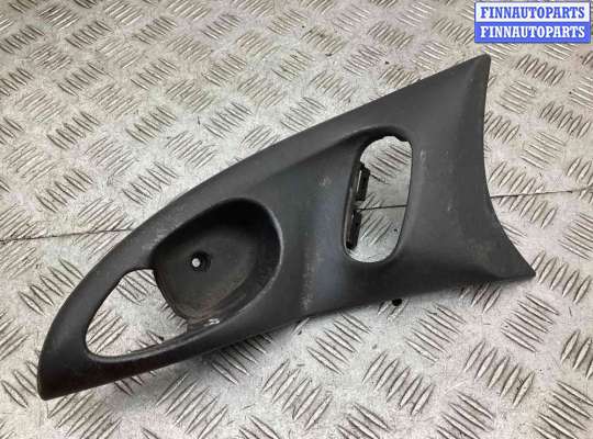 Пластик салона FO1985929 на Ford Focus Focus I 2001-2005 рестайлинг