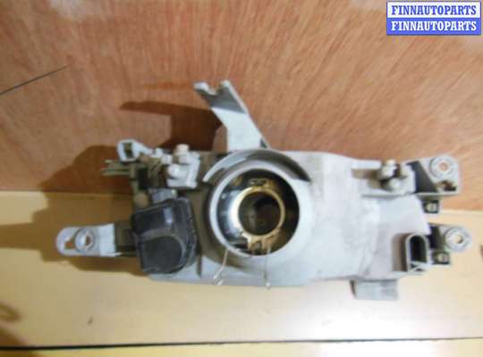 Фара передняя на Mazda 323 (BA) 323C/ 323F/ 323S/ 323P