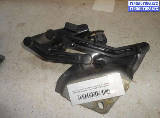 купить Петля капота правая на Volkswagen Touareg Touareg I (7L) 2002-2006