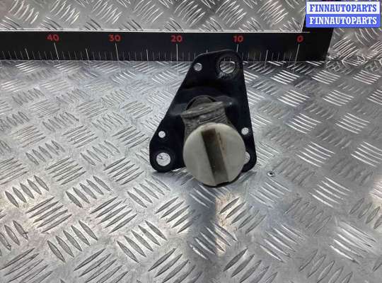 Кронштейн бампера на Audi A4 (8D, B5)