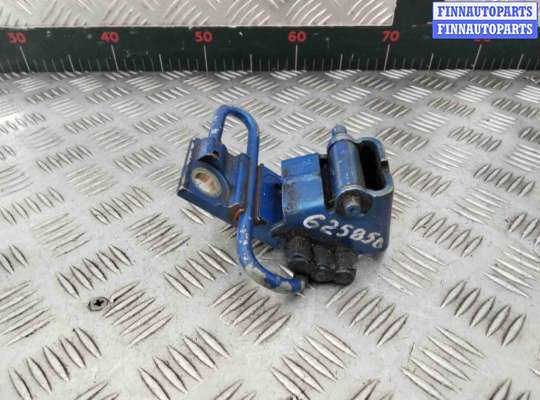 купить Петля двери передней левой на Audi A4 A4 B6 (8EC, 8E5) 2000-2006