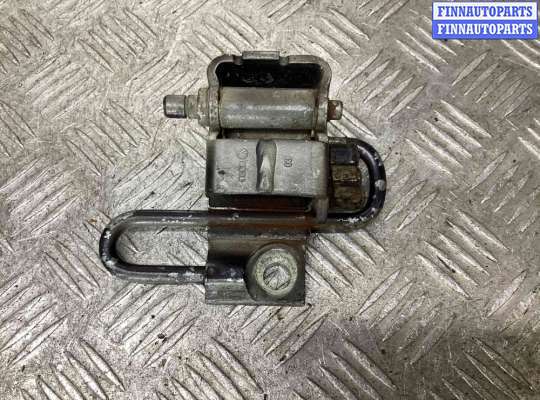 купить Петля двери передней левой на Volkswagen Golf Golf IV (1J) 1997-2004
