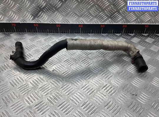 Патрубок радиатора VG2582131 на Volkswagen Transporter Transporter T4 (7D) 1997-2003 рестайлинг