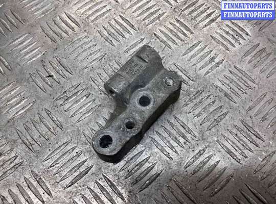Кронштейн генератора OP2215799 на Opel Vectra Vectra B 1999-2002 рестайлинг