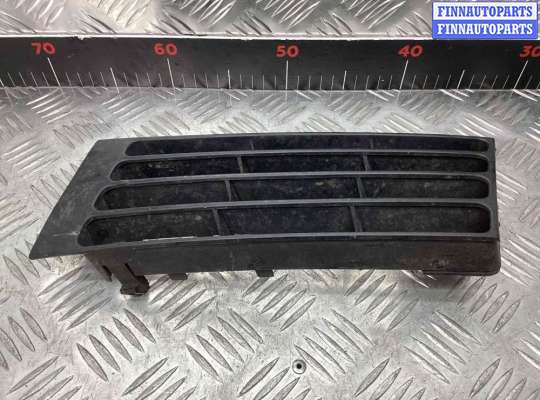 купить Заглушка (решетка) в бампер передний на Audi A4 A4 B5 (8D) 1994-1999