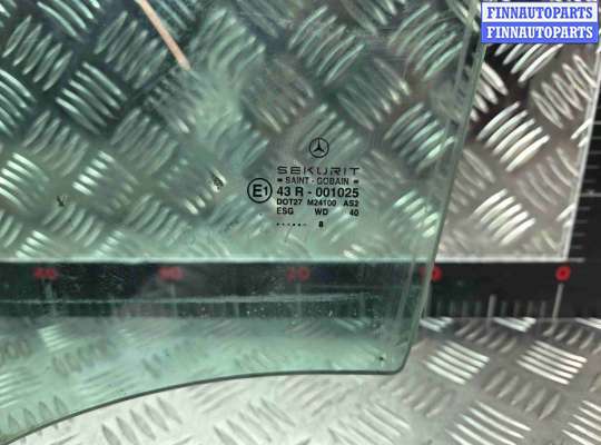 Стекло боковое двери на Mercedes-Benz E (W210)