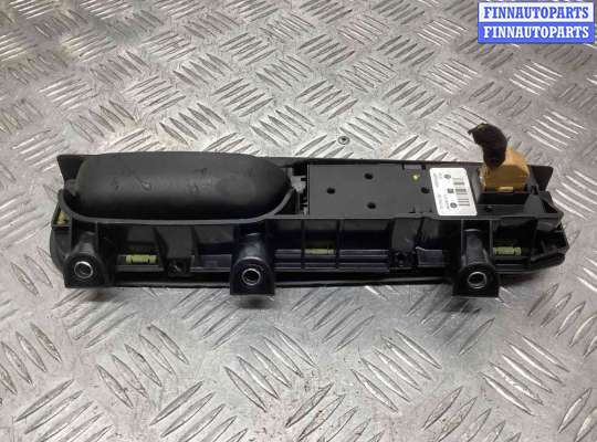 купить Блок управления стеклоподъемниками на Volkswagen Passat Passat B5 (3B) 1996-2000