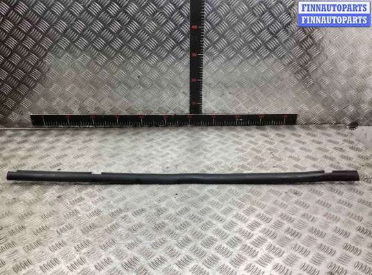 Молдинг стекла двери задней правой наружный RN1573060 на Renault Espace Espace IV 2002-2006