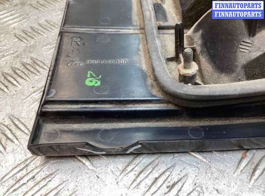 купить Фонарь крышки багажника правый на Volkswagen Passat Passat B3 1988-1993