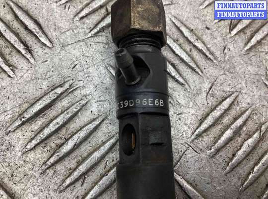 Форсунка топливная на Renault Clio III