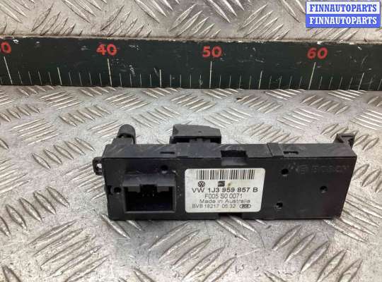 купить Блок управления стеклоподъемниками на Volkswagen Passat Passat B5+ (3B) 2000-2005 рестайлинг