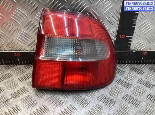 Фонарь задний правый VL569939 на Volvo V40 V40 I (VW) 1995-2000