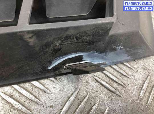 купить Решетка радиатора на Renault Scenic Scenic II (JM) 2003-2006