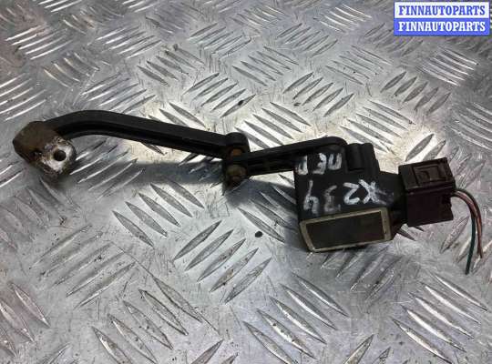 Датчик положения кузова MB1323740 на Mercedes ML ML (W164) 2005-2011
