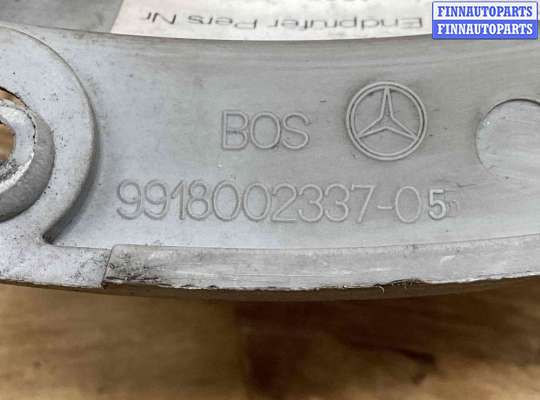 Направляющая шторки багажника