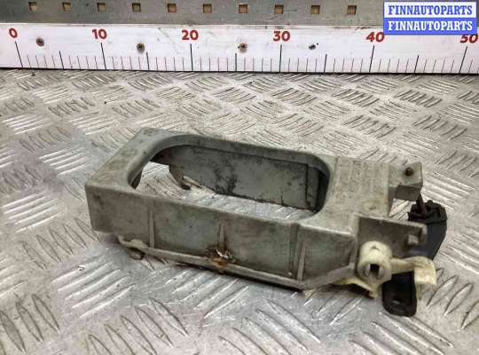купить Рамка фары противотуманной правой на BMW 3-Series 3-Series (E36) 1990-2000