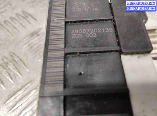 Замок боковой двери на Mercedes-Benz Sprinter (906)