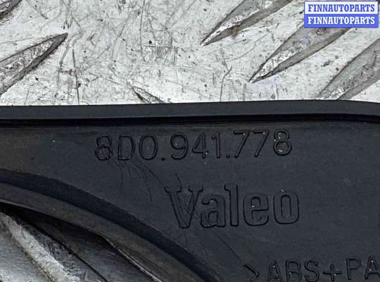 купить Рамка фары противотуманной правой на Audi A4 A4 B5 (8D) 1994-1999