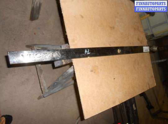 купить Накладка двери (крышки) багажника на Opel Vectra Vectra C 2002-2005