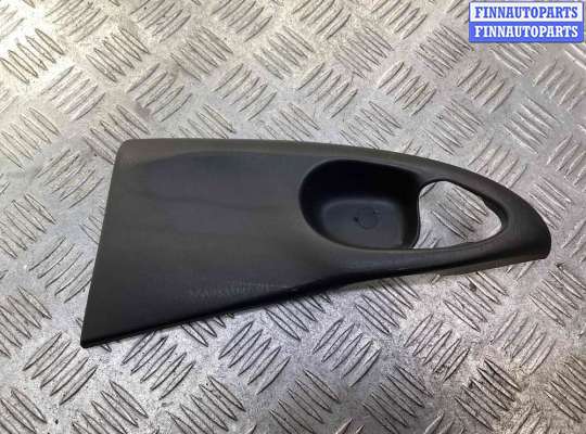 купить Накладка двери задней правой на Ford Focus Focus I 2001-2005 рестайлинг