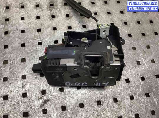 Замок боковой двери на Opel Vectra C