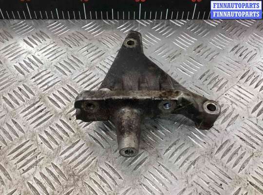 Кронштейн ДВС (лапа) на Nissan Primera (P11)