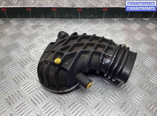 купить Патрубок воздушного фильтра на Audi 100 100 C3 1982-1991