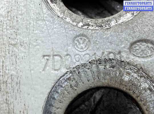 купить Петля двери передней правой на Volkswagen Transporter Transporter T4 (7D) 1997-2003 рестайлинг