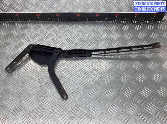 купить Щеткодержатель (поводок стеклоочистителя, дворник) на Mercedes C C (W203) 2000-2004