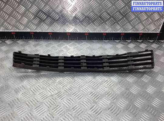 купить Заглушка (решетка) в бампер передний на Audi A4 A4 B5 (8D) 1994-1999