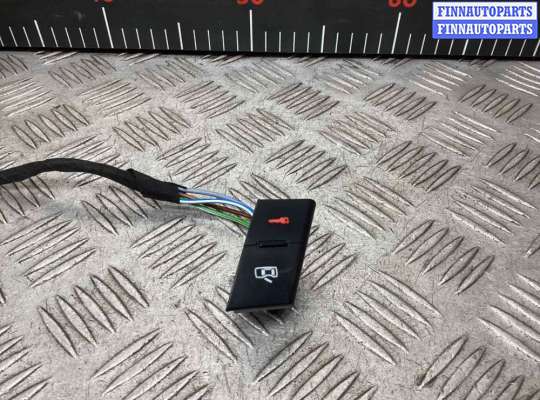 купить Кнопка центрального замка на Audi A6 A6 C5 (4B) 1997-2001