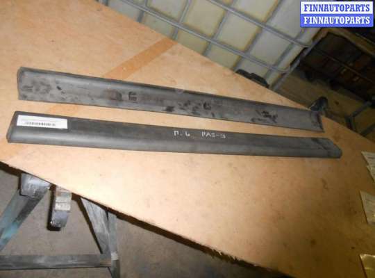 Молдинг двери передней левой VG2451835 на Volkswagen Passat Passat B3 1988-1993