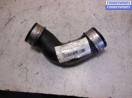 Патрубок интеркулера MB899547 на Mercedes E (W211) 2002-2009